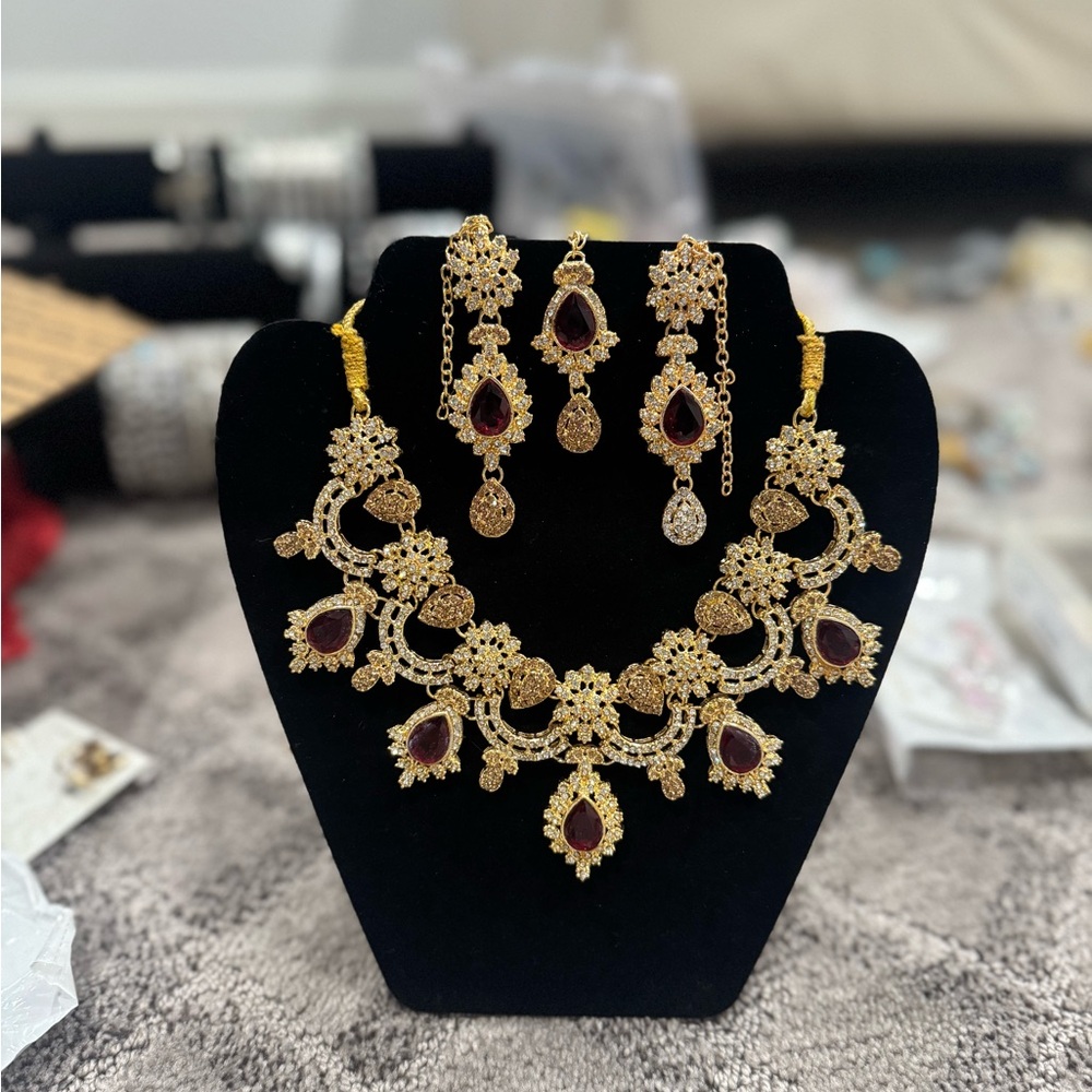 Red and Gold AD set
